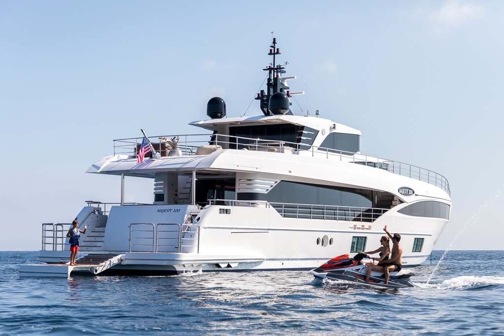 Majesty 100 in France (6).jpg