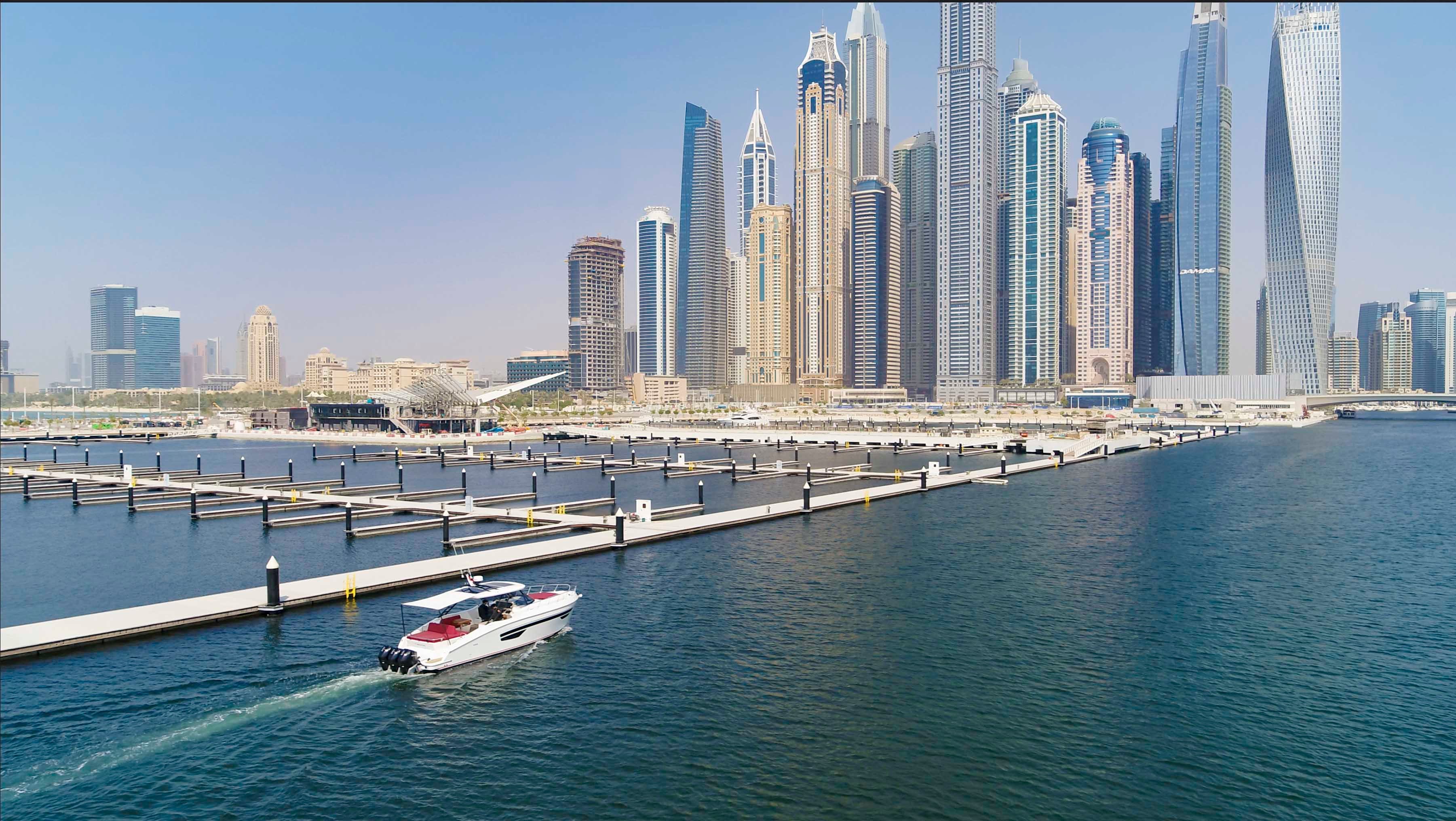 Oryx 379 Entering Dubai Marina Channel to berth in Dubai Harbour Marina (1)
