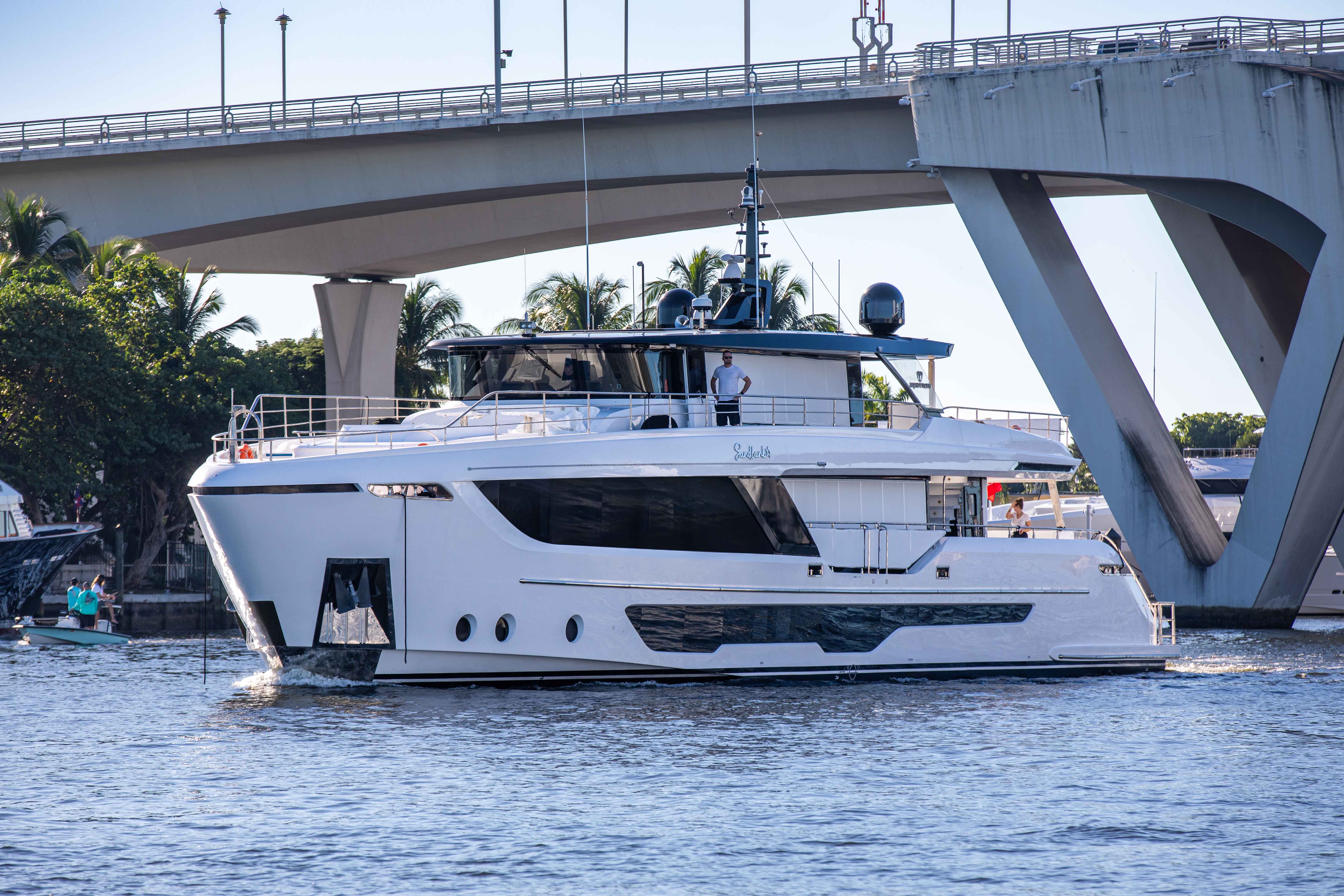 Majesty 111 - Arrival at FLIBS 3