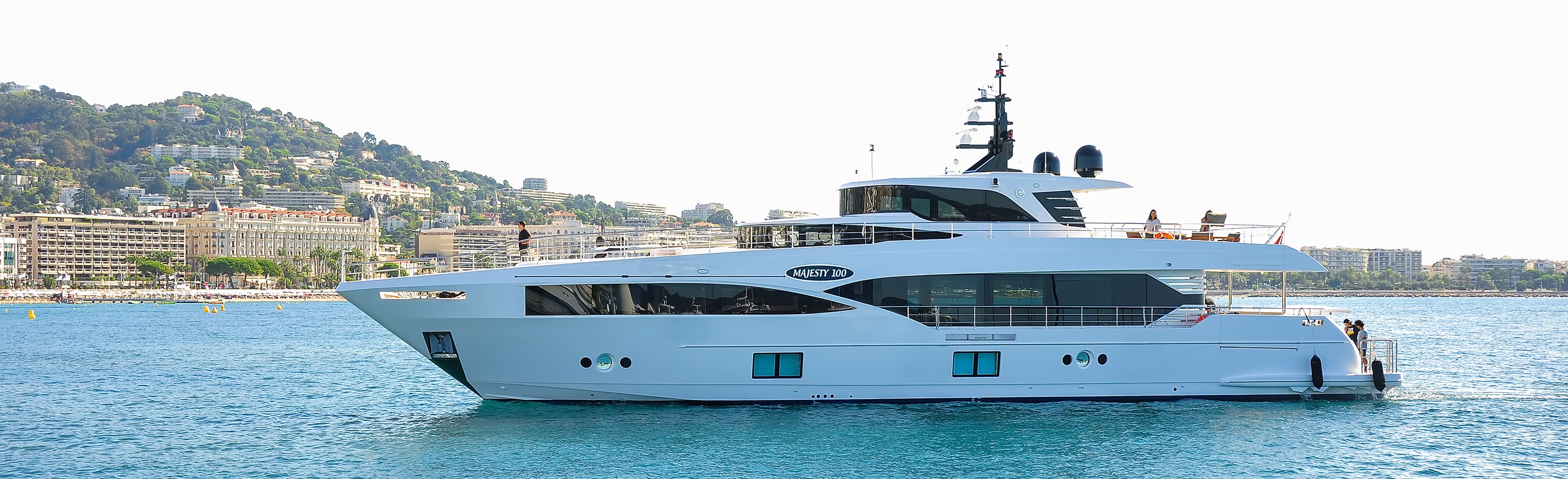 Majesty-100-as-it-enters-Cannes-Yachting-Festival