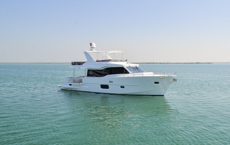 Nomad 55, последняя модель серии яхт Nomad компании Gulf Craft 
