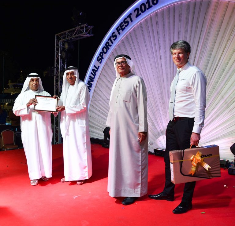 公共关系专员伊沙克·努尔·默罕默德，董事长奖获奖人之一