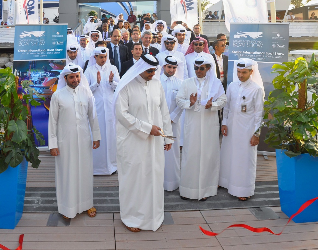 经贸部部长谢赫•艾哈迈德•本•贾西姆•本•默罕默德•阿尔萨尼殿下于11月11日正式宣布了卡塔尔国际船舶展开幕。