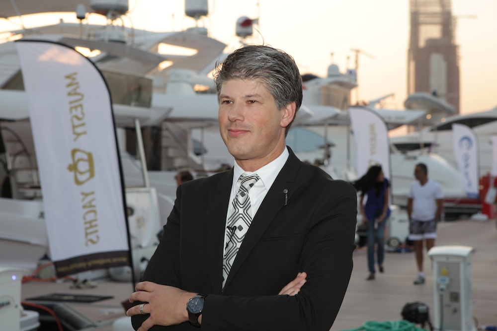 海湾游艇首席执行官欧文•班普思在接受《超级游艇时代》马顿•杰森的采访