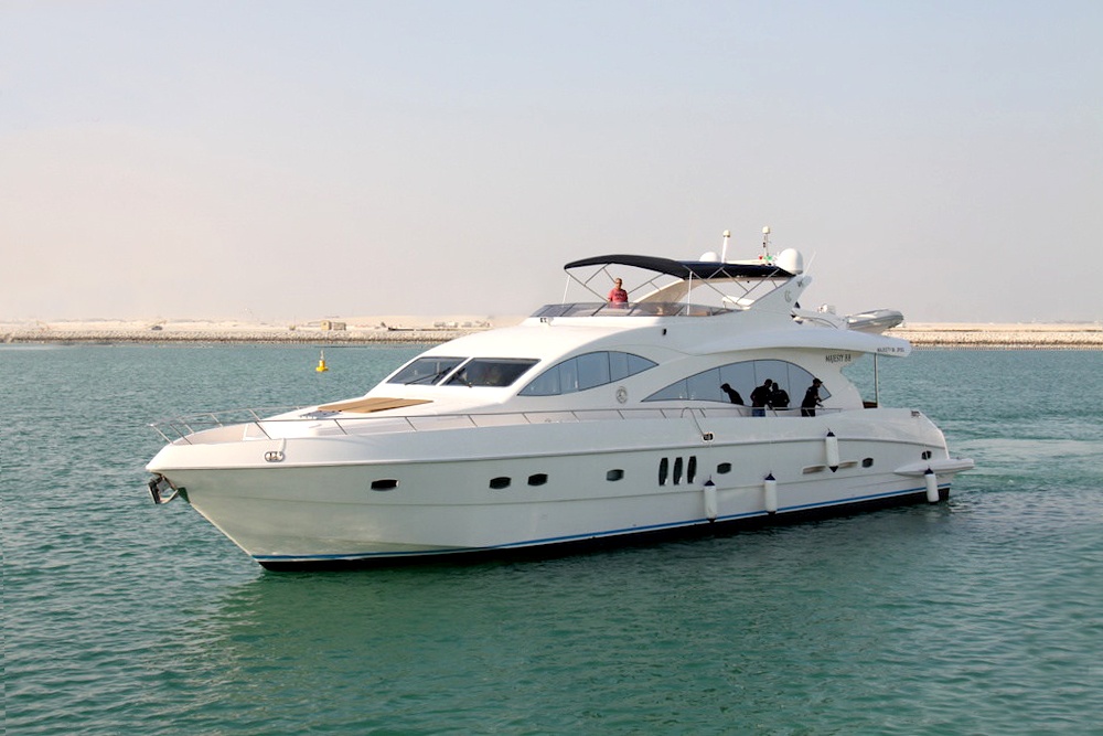 权威88型游艇，卡塔尔国际船舶展上展出的最大型超级游艇。