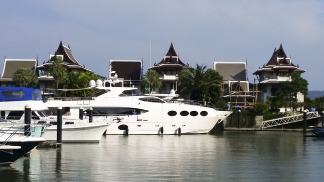Majesty 105 sets up berth at the Royal Phuket Marina for PIMEX 2016