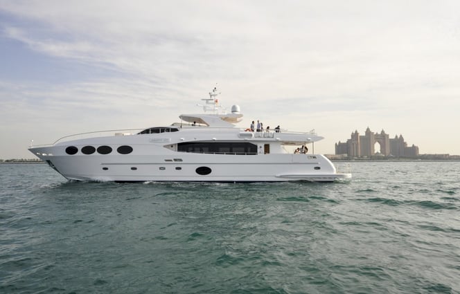 Majesty 105 cruising around the Atlantis Hotel