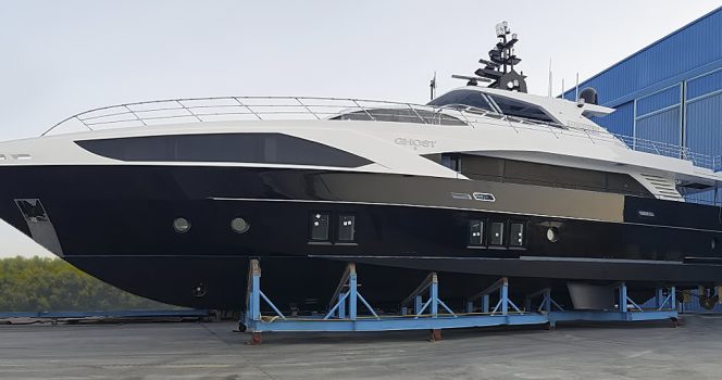 إطلاق ماجستي 122" "غوست II"
