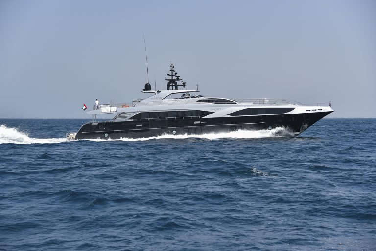 Фото ходовых испытаний Majesty 122 (M/Y Ghost II)