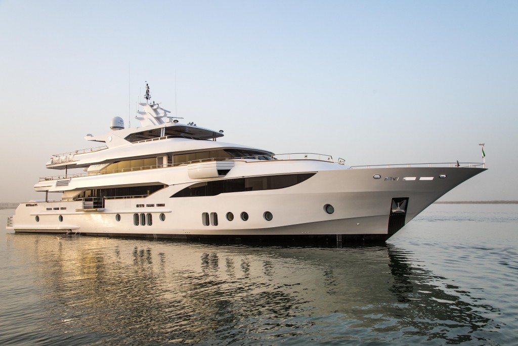 Самая большая суперъяхта компании Gulf Craft - Majesty 155