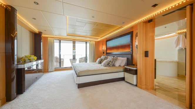 Majesty 155 Owner’s Stateroom