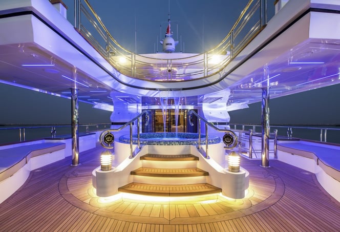 Majesty 155, waterfall Jacuzzi on the upper deck
