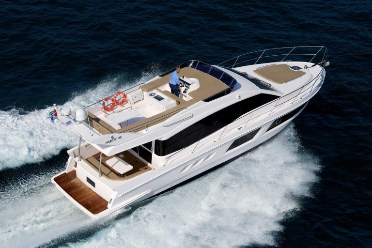 Majesty 48