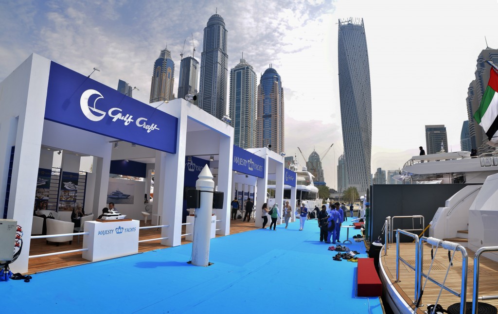 Стенд с яхтами Majesty на выставке яхт в Дубае, 2014 г.