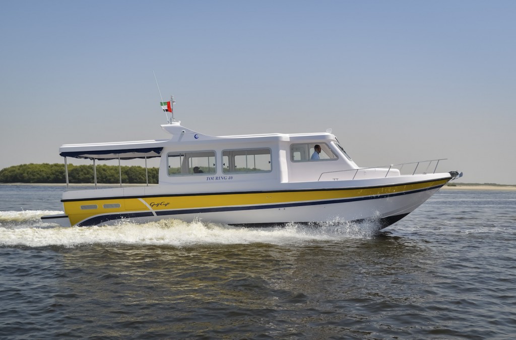 قارب Touring 40 من أكثر القوارب رواجاً في سلسلة "تورينغ" 