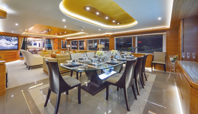 med_57_maj_dining