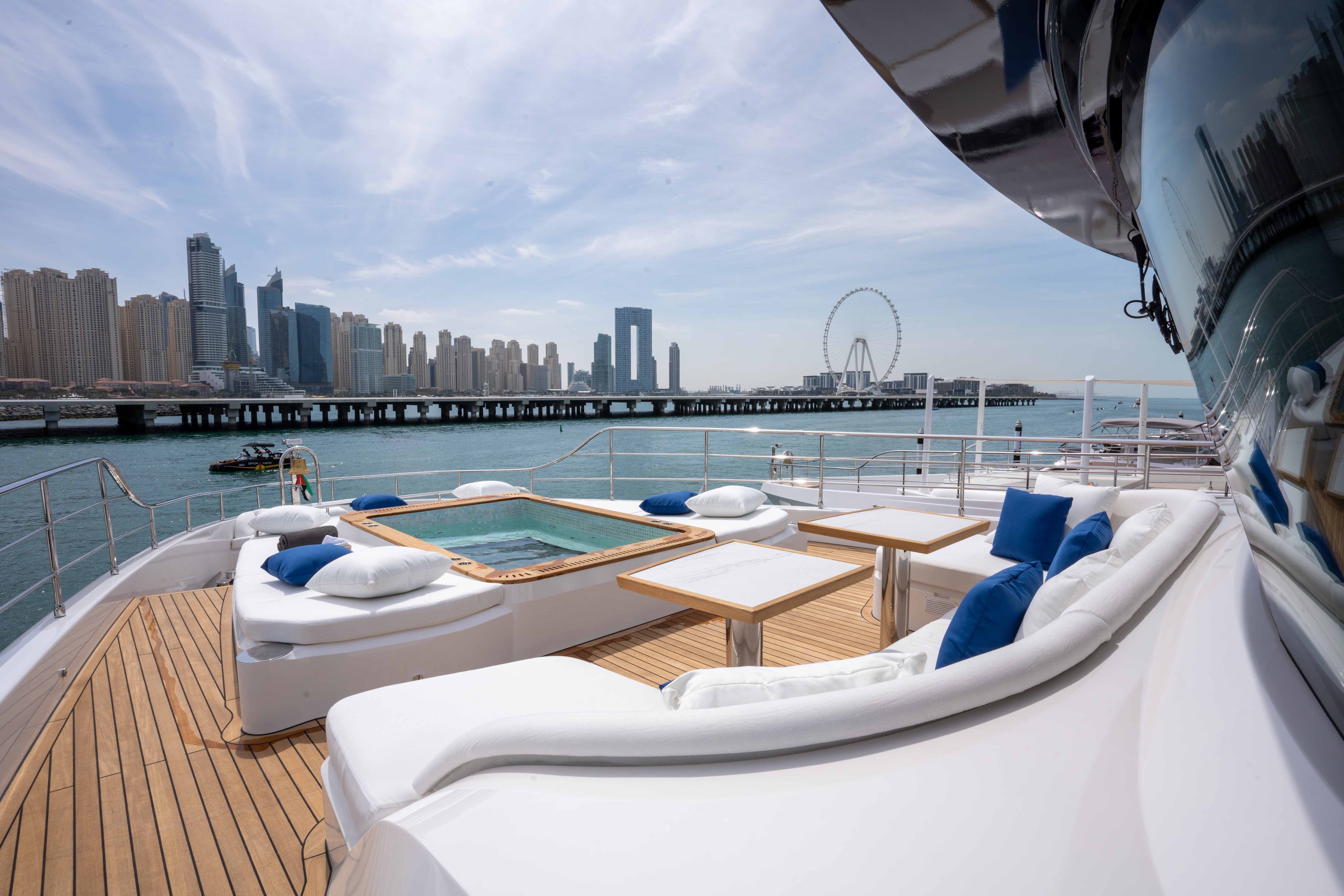 Sun Deck & Jacuzzi (2)
