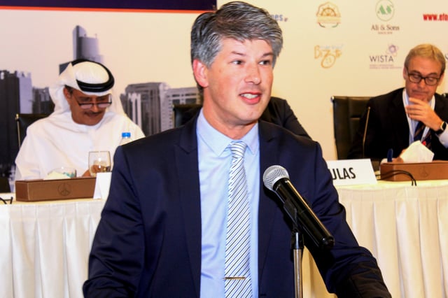 Erwin Bamps at the Mare Forum (3).jpg