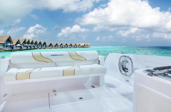 Silvercraft 36 HT Cabin, aft seating.jpg