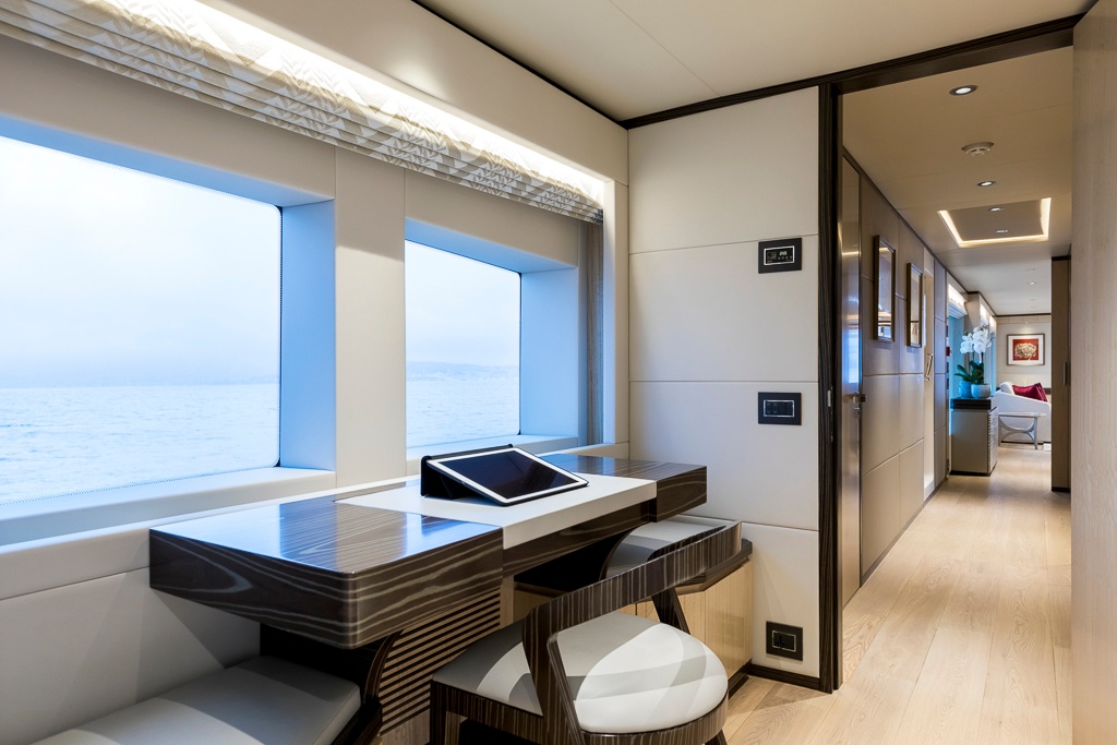 Majesty 100 in France (18).jpg