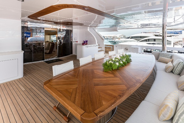 Aft Seating Area.jpg