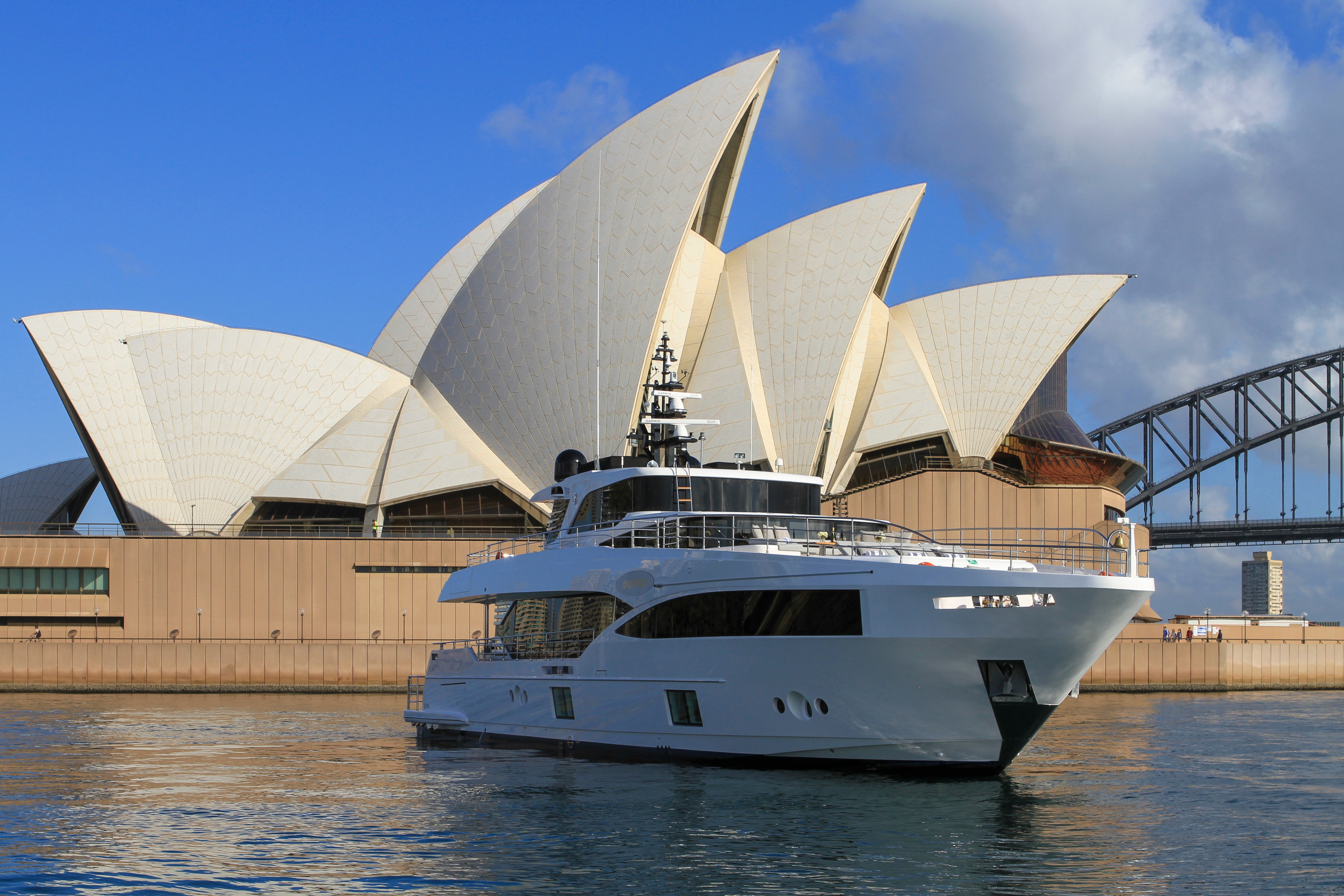 Majesty 100-3 MY Oneworld Sydney Harbour 7 April 2018 Richard Morris Australian Superyachts (199).jpg