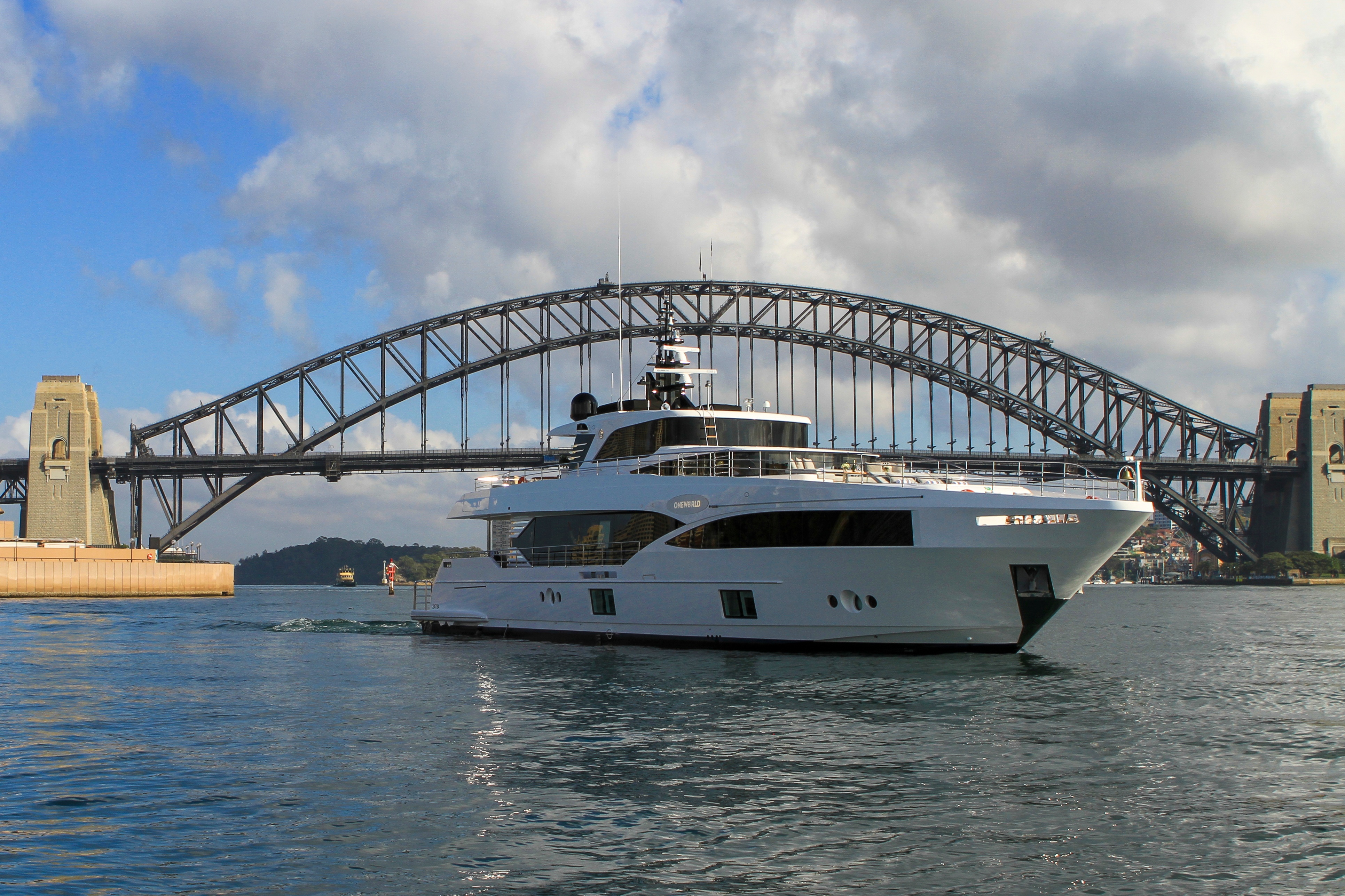Majesty 100-3 MY Oneworld Sydney Harbour 7 April 2018 Richard Morris Australian Superyachts (294).jpg