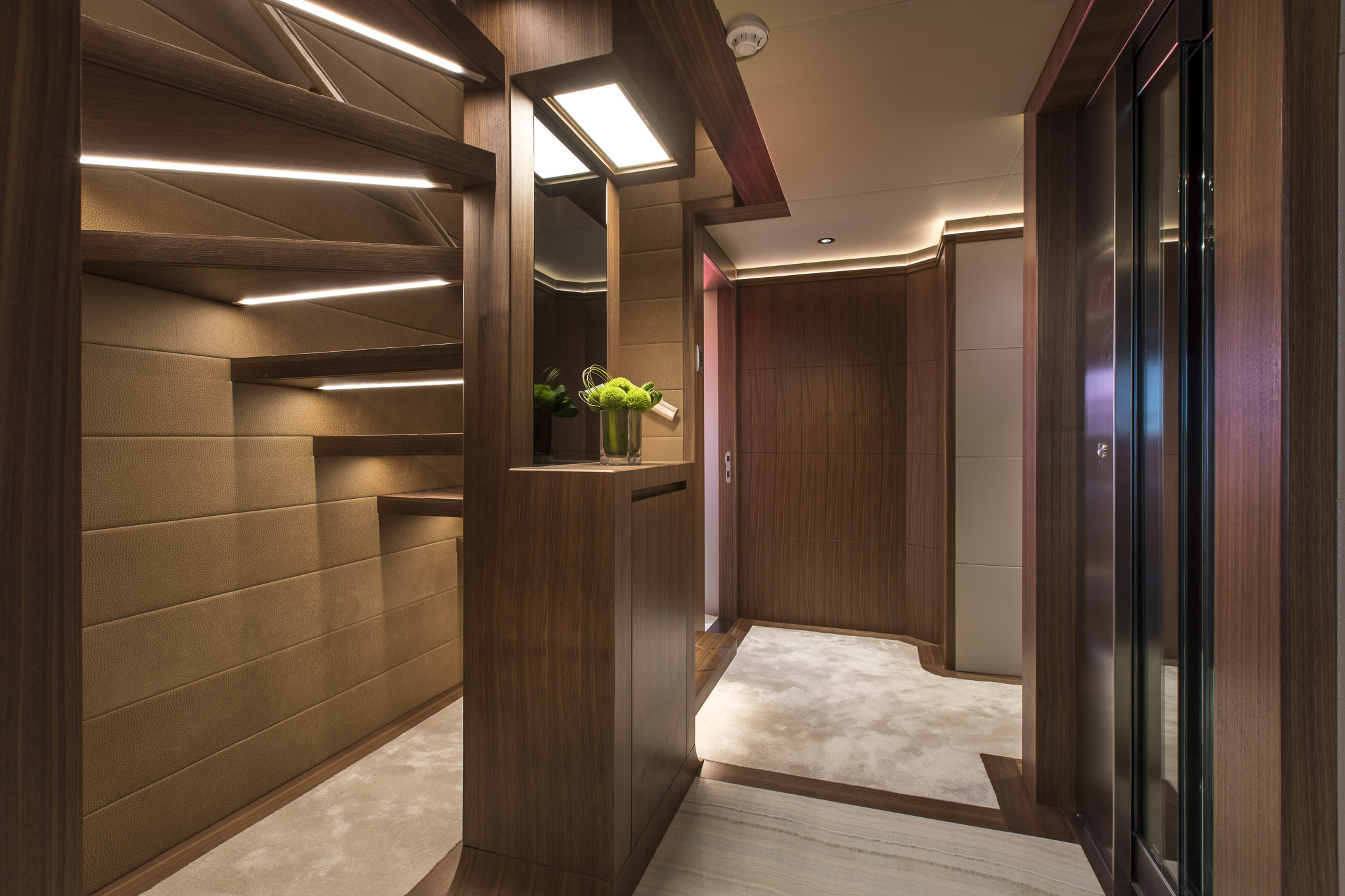 Lower Deck Lobby (6).jpg