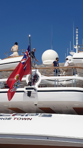 Majesty-155-at-the-Monaco-Yacht-Show-2017-2.jpg