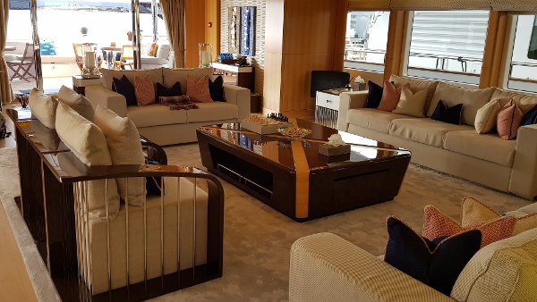 Majesty 155,Main Saloon