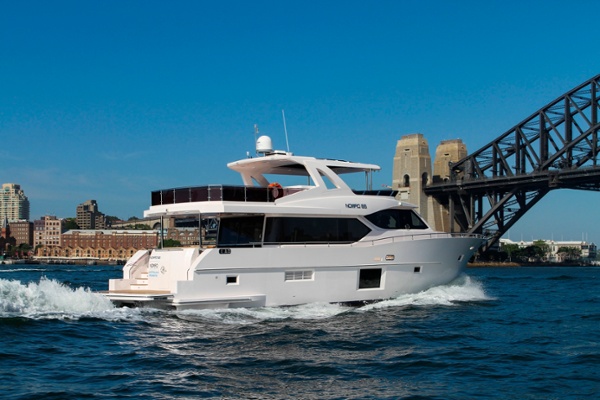 Nomad 65 at Sydney, Australia 005.jpg