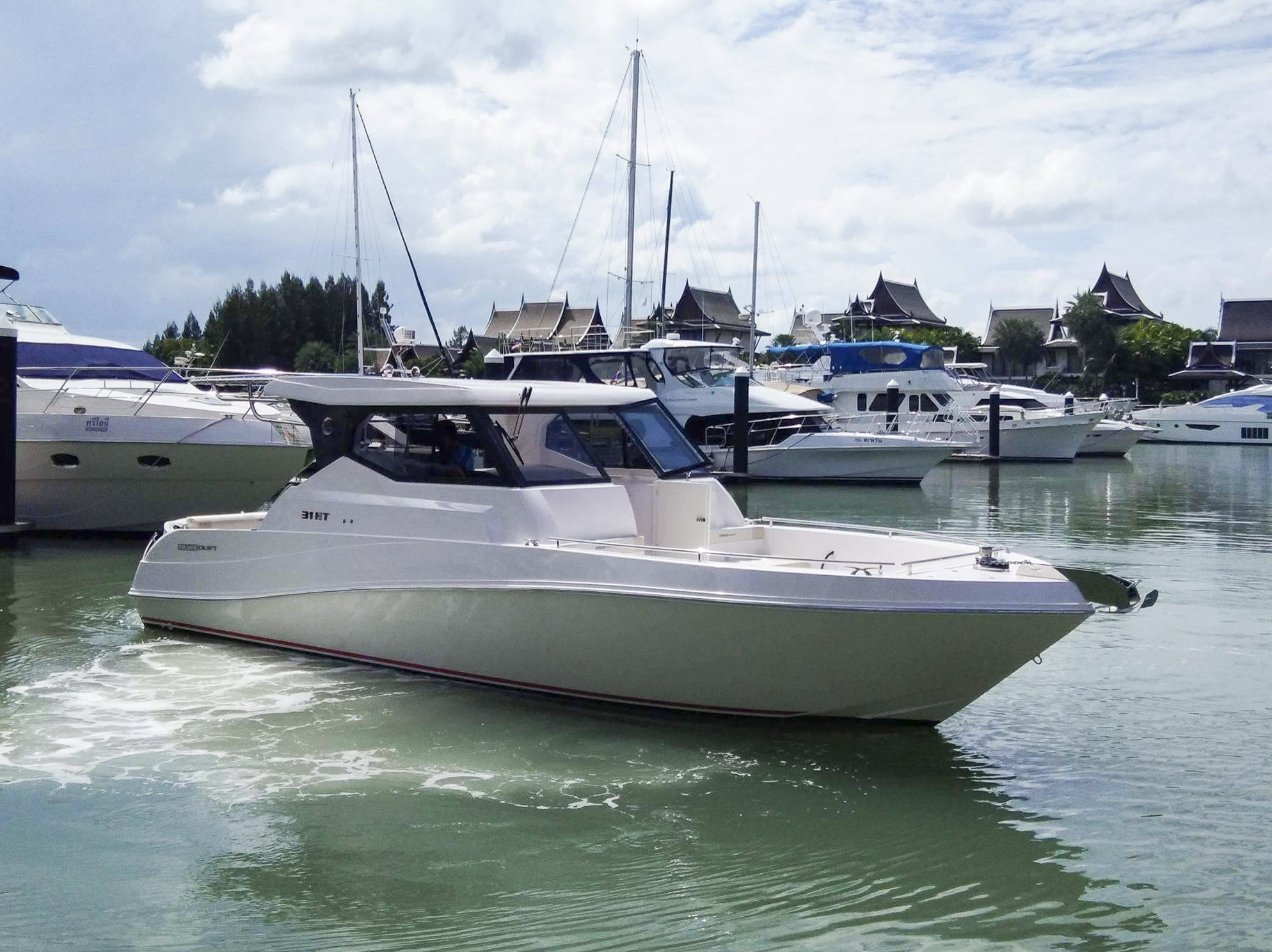 Silvercraft 31 HT in Thailand (1).jpg