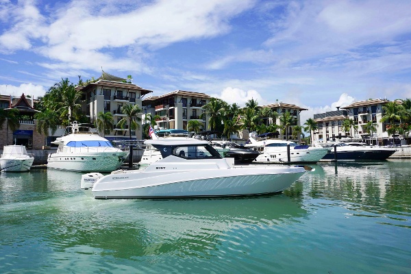 Silvercraft 31 HT, Thailand (4).jpg