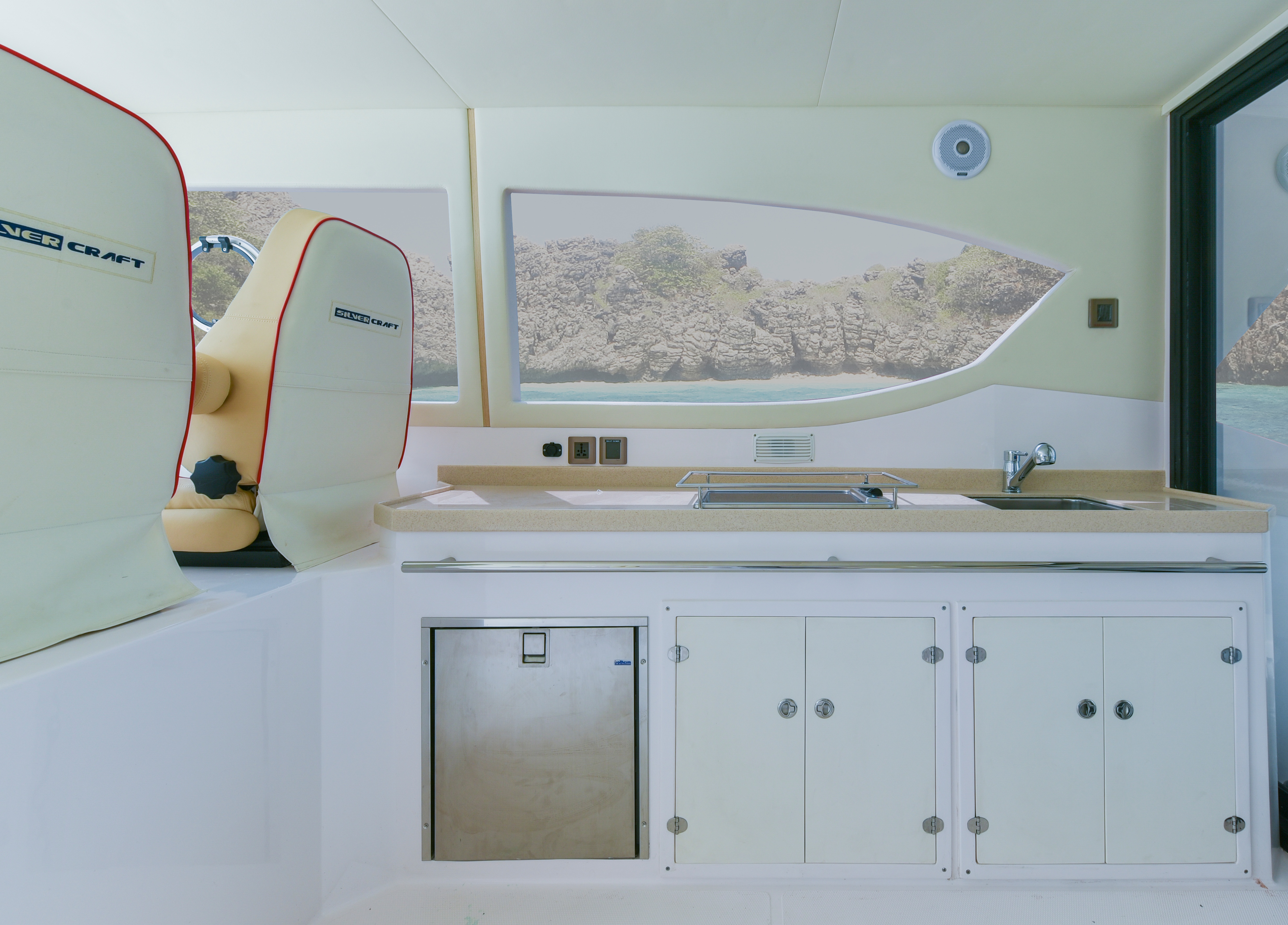 Silvercraft 48 HT galley.jpg
