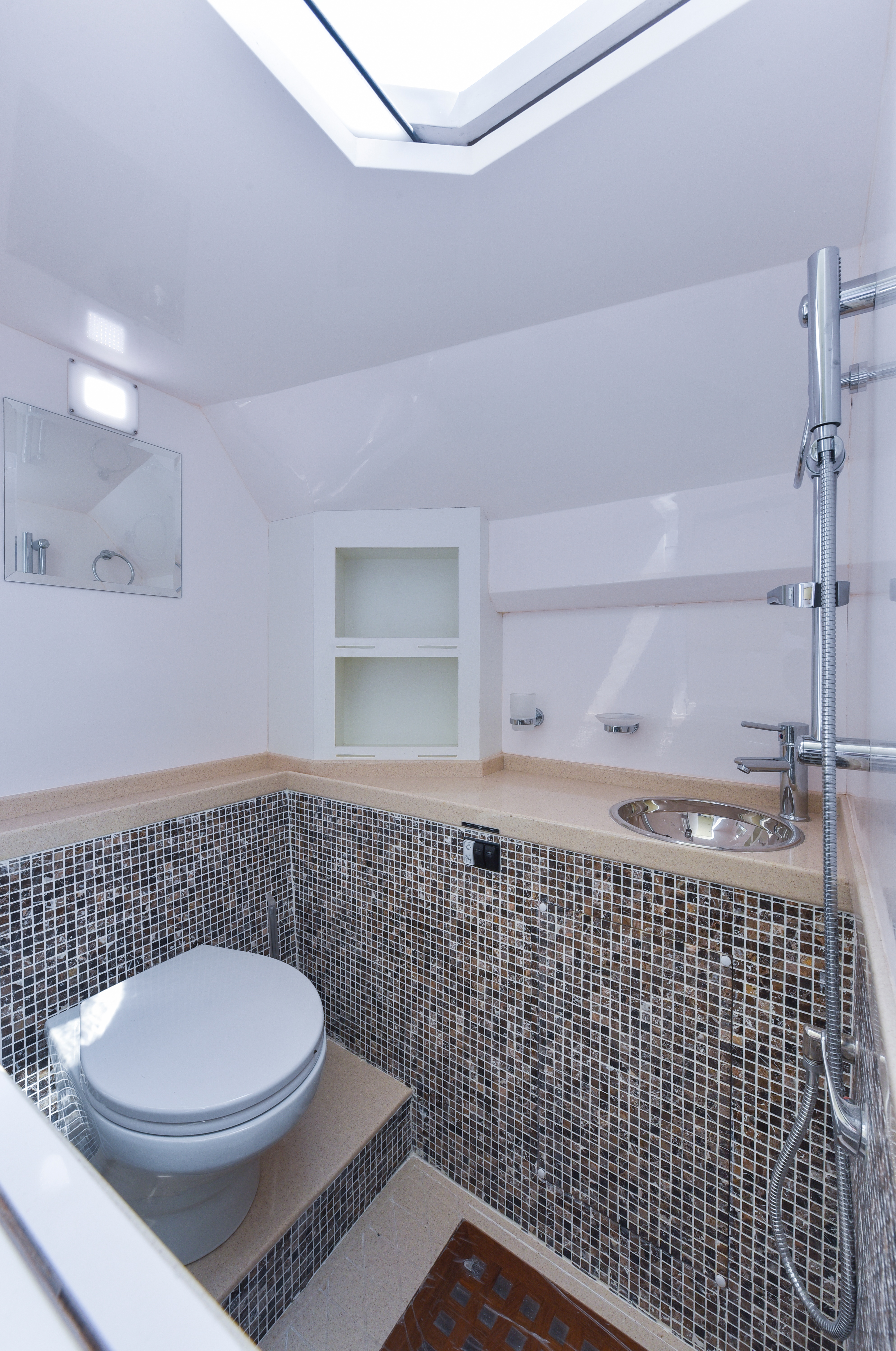 Silvercraft 48 HT head.jpg