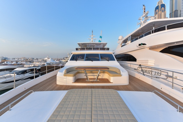 Bow Seating Area and Sunbed (2).jpg