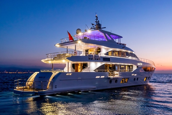 Majesty 110, France (24).jpg