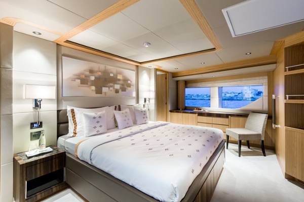 Majesty 110, France (29).jpg