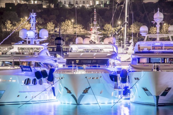 صور: جلف كرافت في معرض موناكو لليخوت