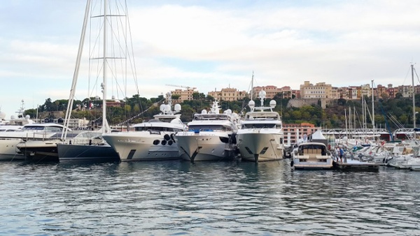 صور: جلف كرافت في معرض موناكو لليخوت