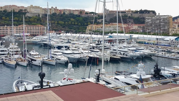 صور: جلف كرافت في معرض موناكو لليخوت