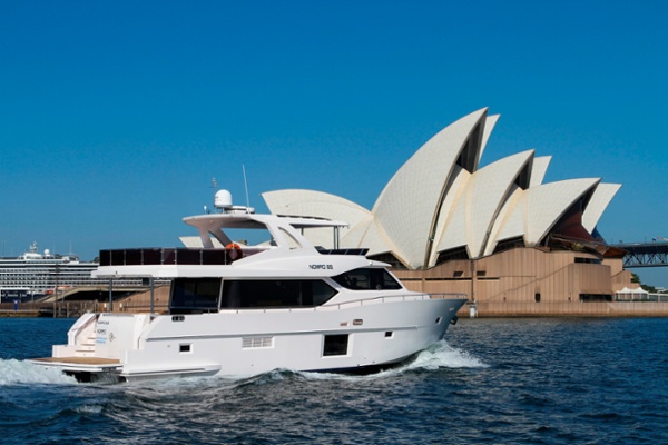 Nomad 65 at Sydney, Australia 003.jpg