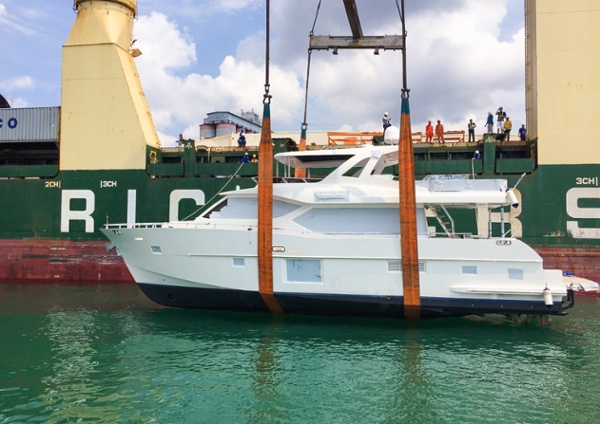 Nomad 65 arrival in Singapore (2).jpg